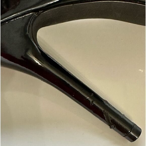 BCBGENERATION Women’s Izzie 2 Patent Leather Pumps in the Size 8M - Picture 15 of 16